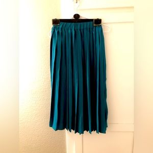 Emerald green H&M midi skirt, XS
